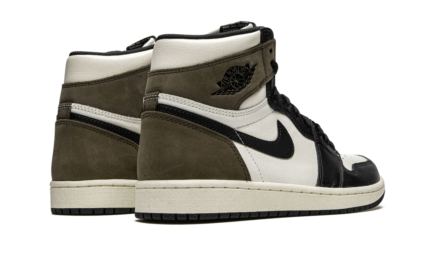 Nike Air Jordan 1 Retro High "Dark Mocha"