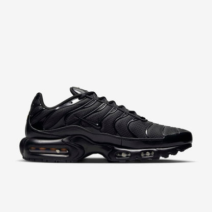 Nike Air Max Plus TN "Triple Black"